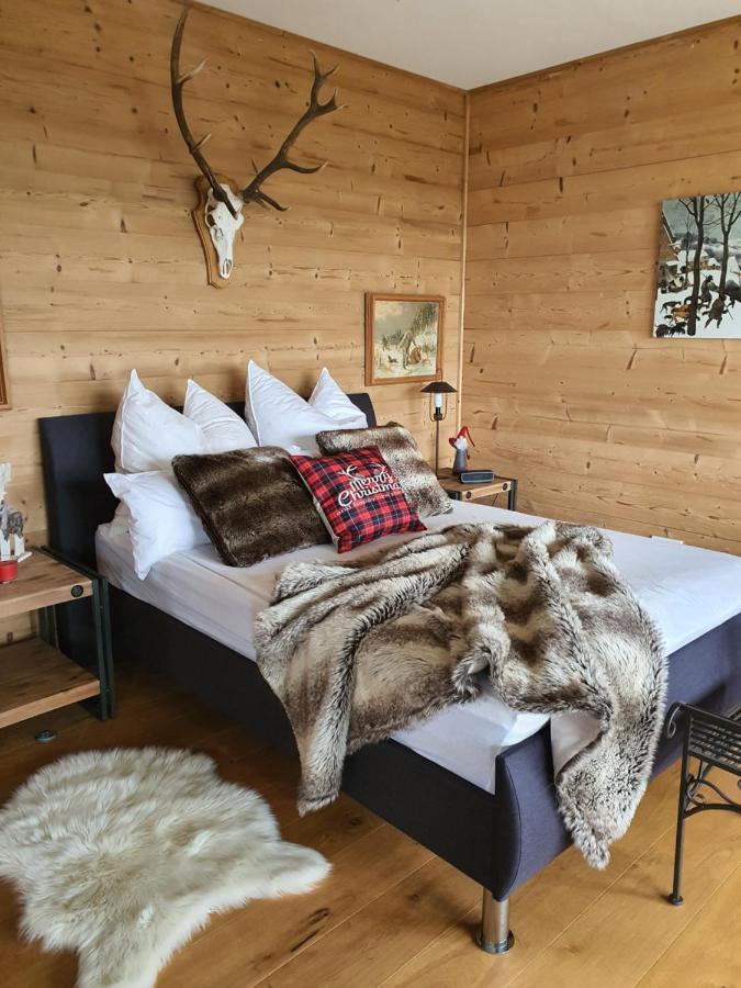 River Mosel Holiday Homes, Meerfeld Studio With A Lake View Exterior photo